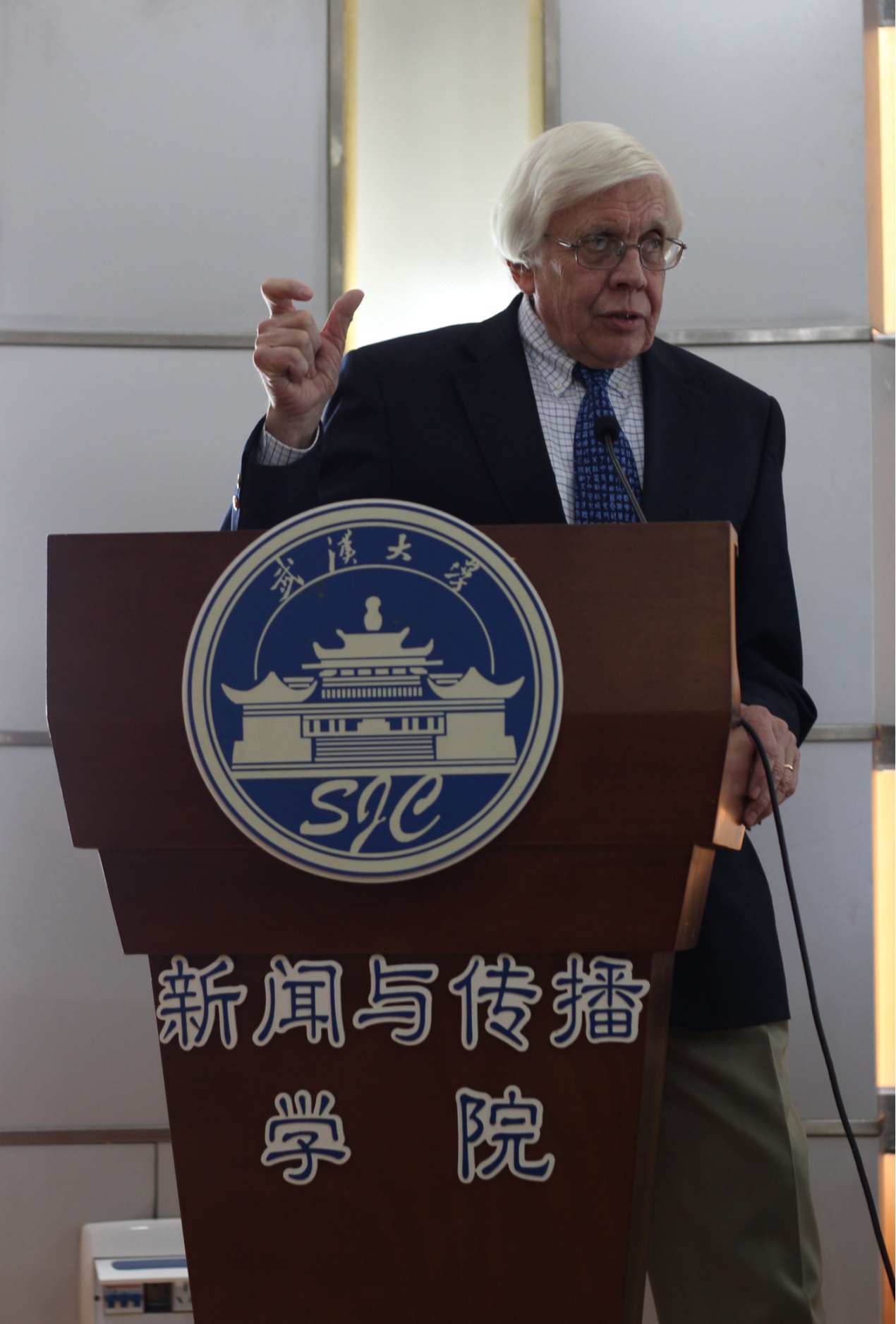 美国著名媒介伦理学家克里福德•克里斯琴斯教授在哔哩轻小说举办讲座