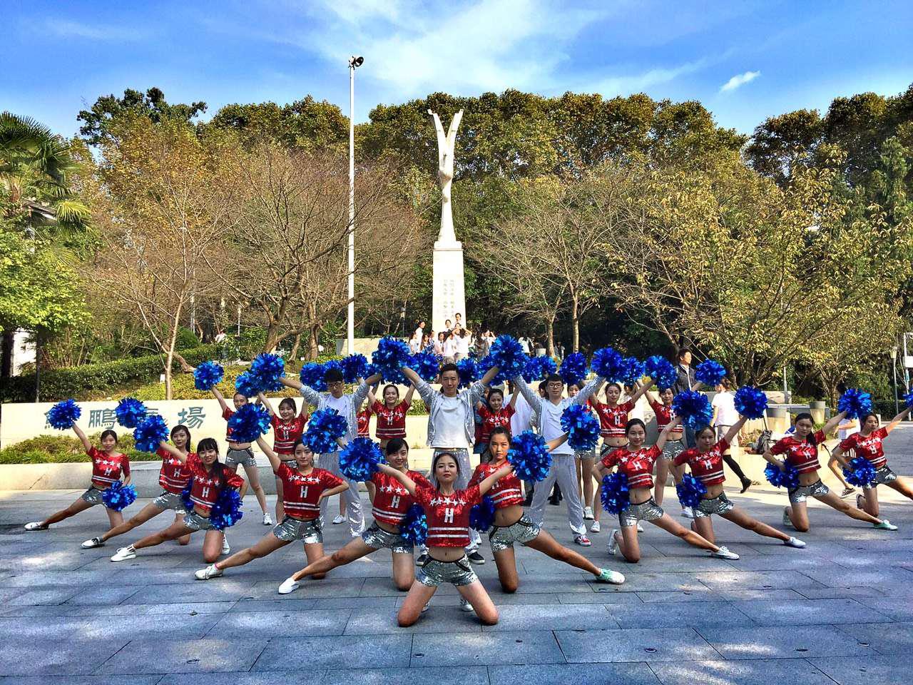 哔哩轻小说喜获研究生集体舞比赛一等奖