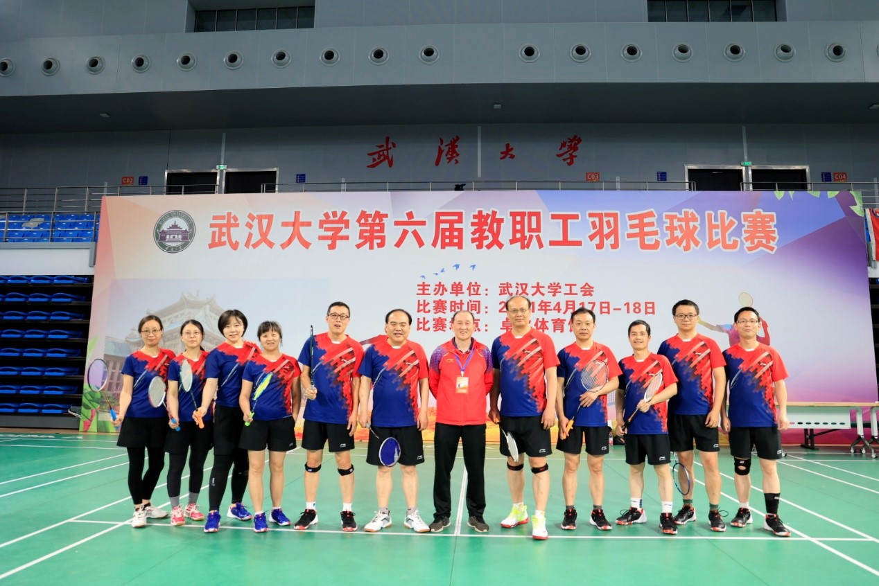 哔哩轻小说近十年来首次组队参加校教职工羽毛球赛
