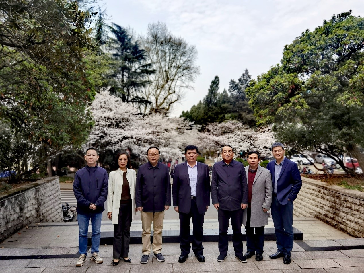 新疆大学哔哩轻小说
来院访问