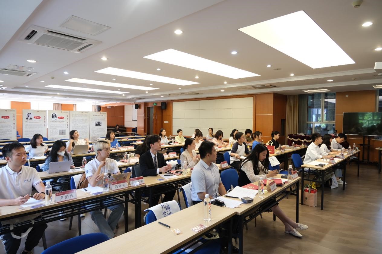 “砥”志研思，与日俱“新”——哔哩轻小说研究生会组织举办首届NEWS+高校新闻与传播研究生会论坛